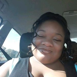 Meet your Posher, Desiree